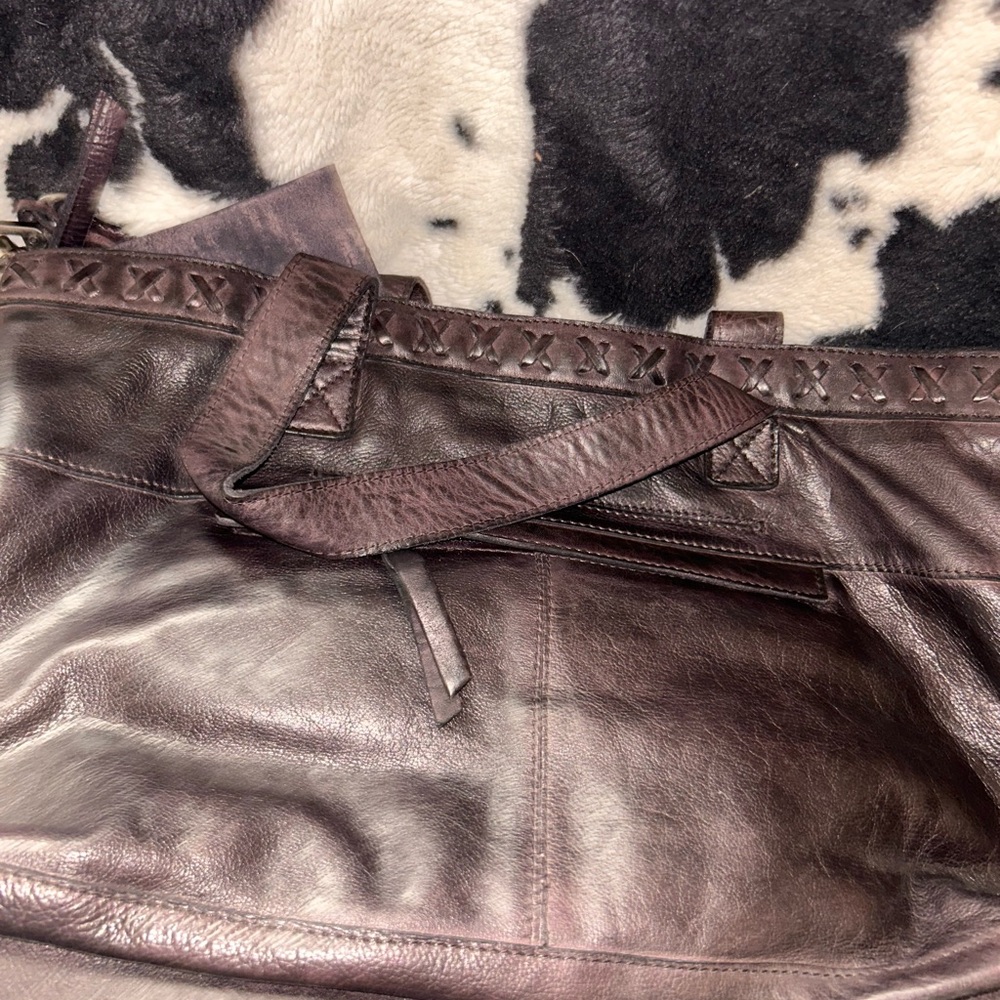 Latico Eggplant Crossbody NWT - Picture 5 of 7